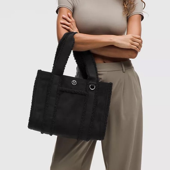 lululemon athletica Handbags - NWT Lululemon Full Size Boxy Tote Black Faux Shearling Trim Bag O/S